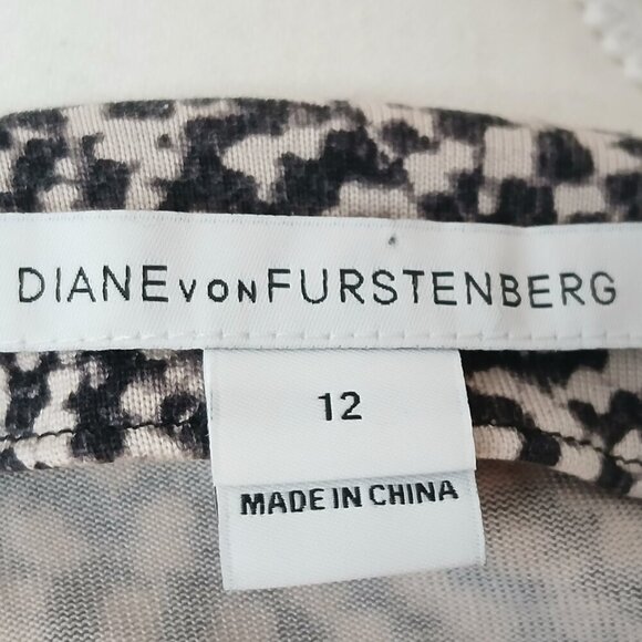 Diane Von Furstenberg Silk Blend Caprice Two Wrap Dress Size 12 - Picture 8 of 8